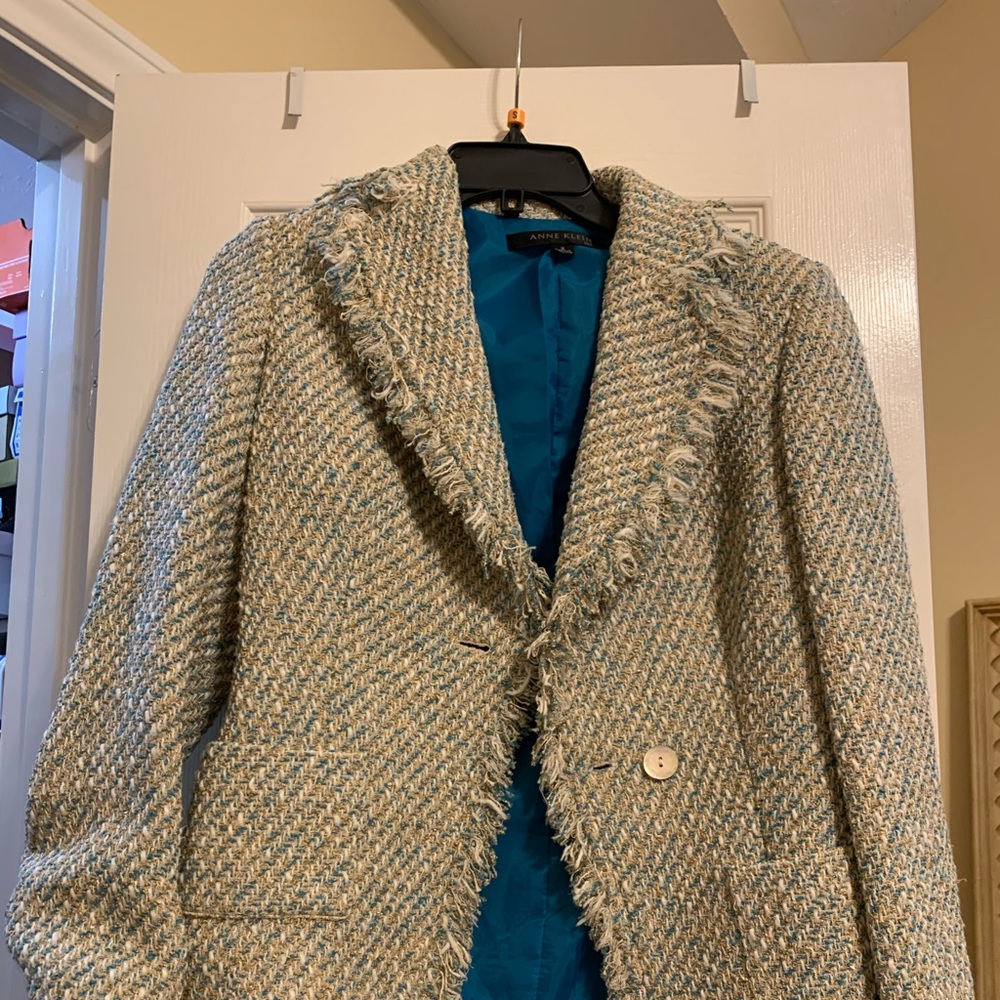 Business skirt suit